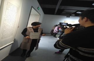 “神”祗忠勤丨喜報(bào)：集團(tuán)公司員工俞曉潔榮獲第三屆全市女職工書法篆刻作品金獎(jiǎng)